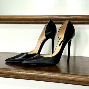 Women’s Zara black high heels size 7